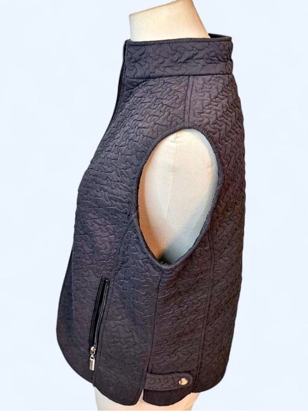 Robert Kitchen Quilted Zip-Front Vest - Black Snap Details On Sides Zip Pockets View 2